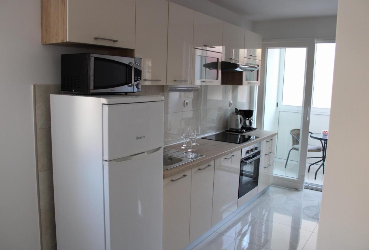 שיבניק Charming Old Town Apartment מראה חיצוני תמונה