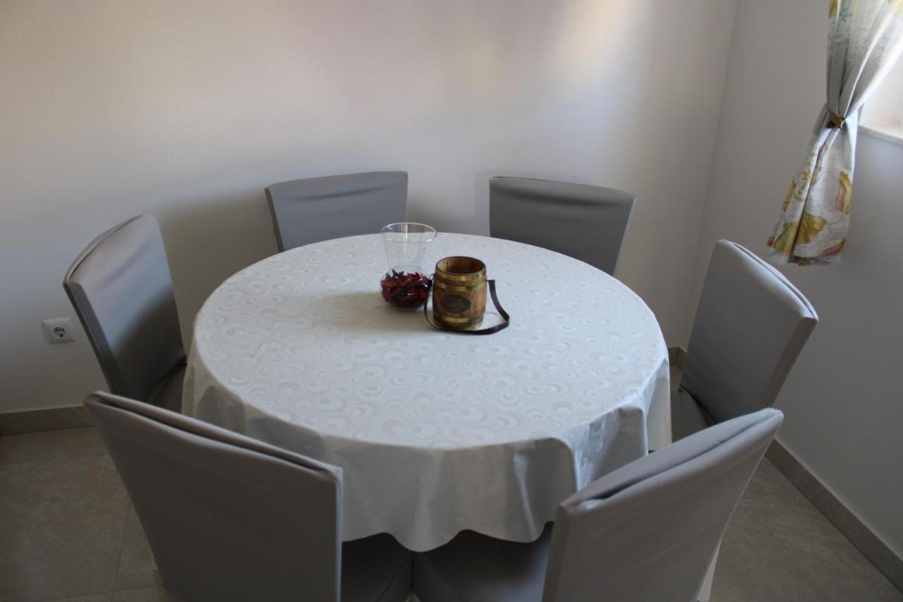 שיבניק Charming Old Town Apartment מראה חיצוני תמונה