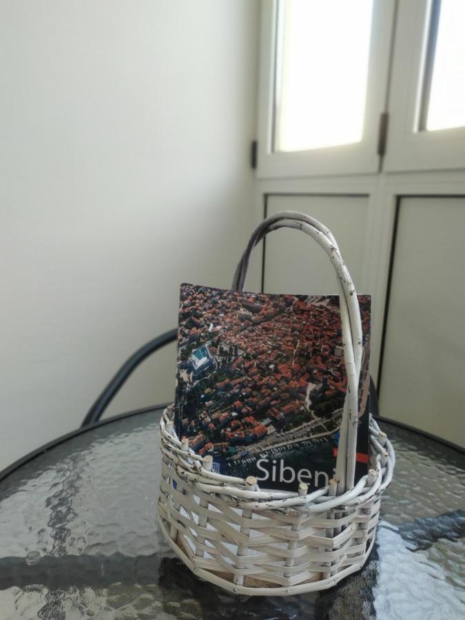 שיבניק Charming Old Town Apartment מראה חיצוני תמונה