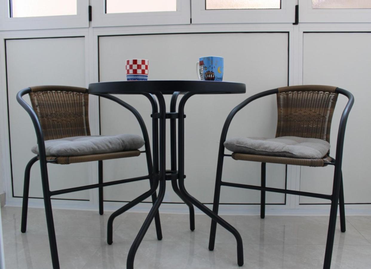 שיבניק Charming Old Town Apartment מראה חיצוני תמונה