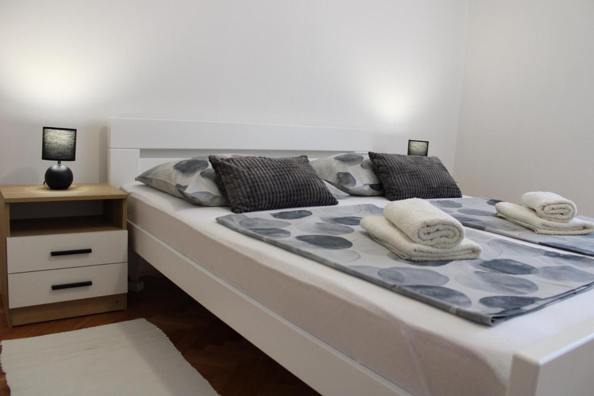 שיבניק Charming Old Town Apartment מראה חיצוני תמונה