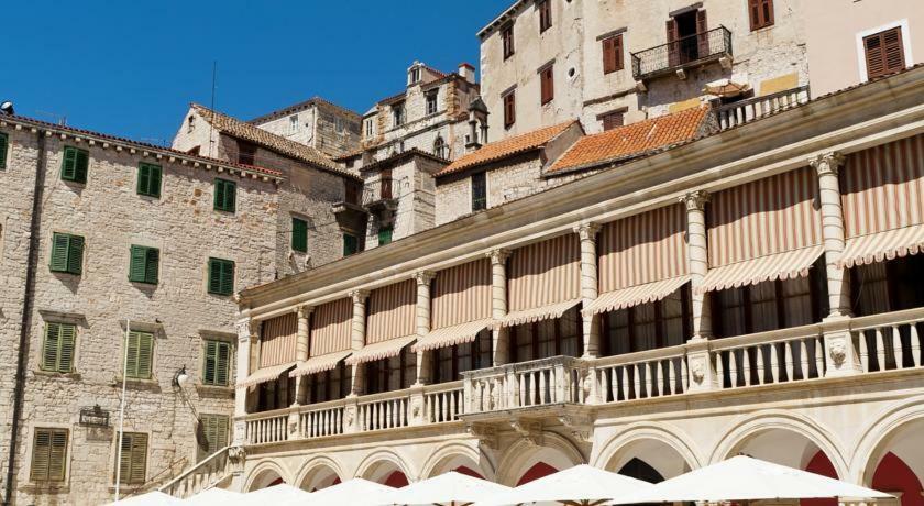 שיבניק Charming Old Town Apartment מראה חיצוני תמונה